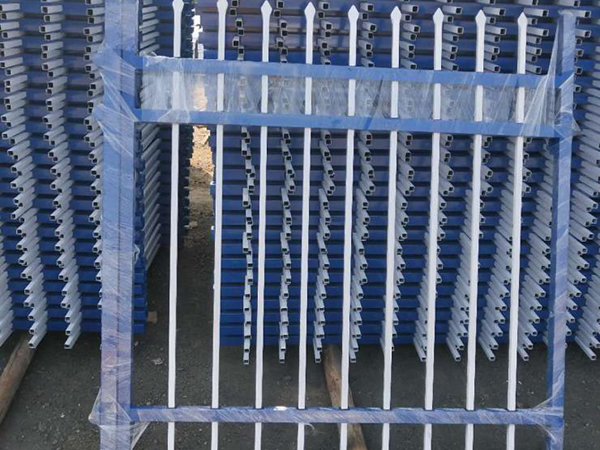广州锌钢护栏大门图片2