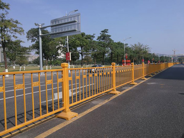 重庆黄金护栏图片2
