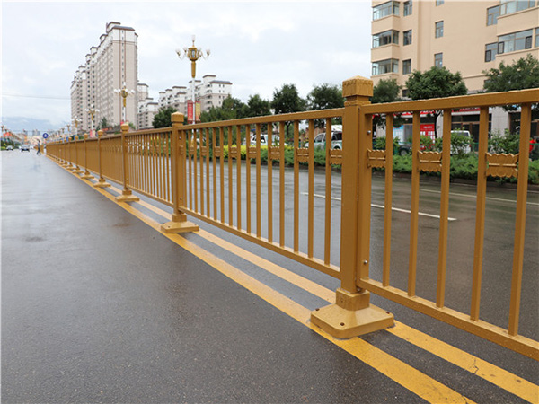重庆黄金护栏图片3