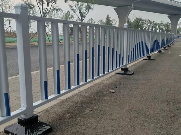 上海防眩板道路护栏图片2