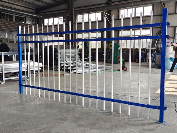 湖北江西某工厂厂区围墙护栏安装完成图片2