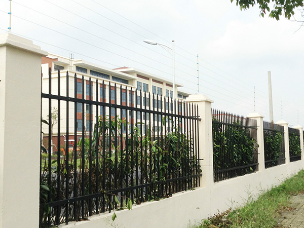 上海学校围墙护栏图片1