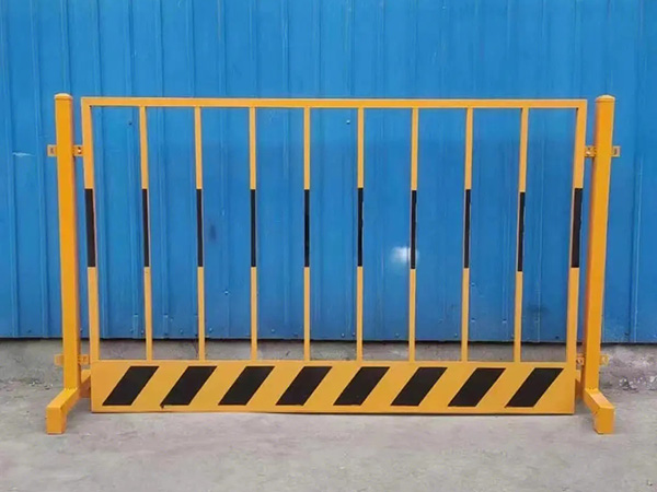 重庆基坑护栏(竖杆型)图片3