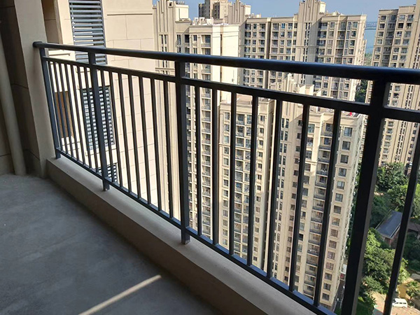 重庆锌钢阳台护栏图片1