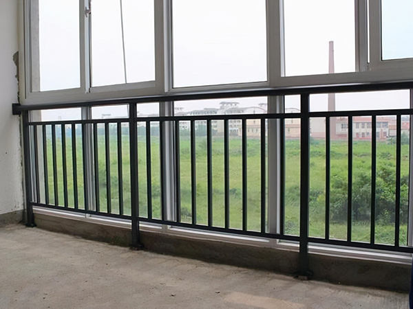 上海阳台护窗栏杆图片3