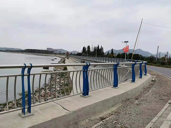 河南桥梁护栏图片4